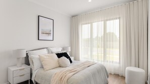 4 Schlafzimmer, Bügeleisen/Bügelbrett, Internetzugang, Bettwäsche