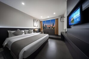 Minimalist King Room | Sengetøy av topp kvalitet, senger med overmadrass og wi-fi (inkludert)