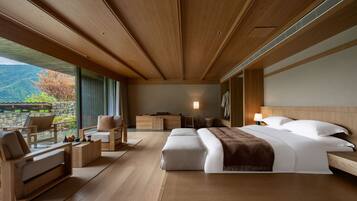 Habitación doble Elite, balcón, vista a la colina | Ropa de cama de alta calidad, edredón, minibar y escritorio