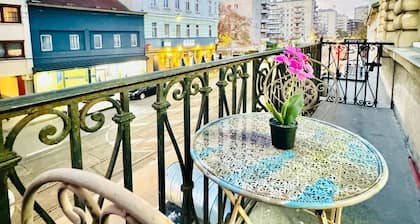 9BR Apt for 18P Walk to Augarten