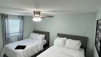 3 bedrooms, iron/ironing board, WiFi, bed sheets