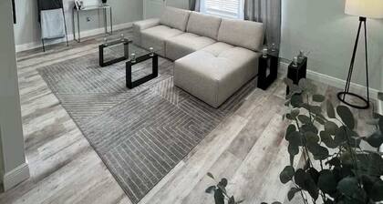 Open Home Suites - 3 bed 1 bath