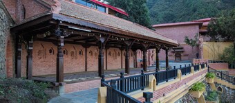 Jungle Mahal Wellness Resort