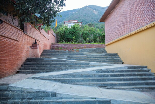 Terrace/patio - Jungle Mahal Wellness Resort (Chandragiri)