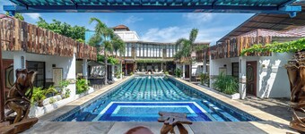 Senyum Bali inn
