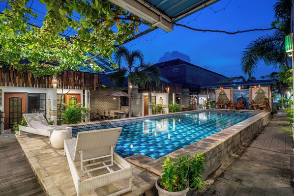 1 bedroom, laptop workspace, soundproofing - Senyum Bali inn (Denpasar)