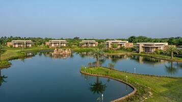 Deluxe Villas with Lake View | Lake view