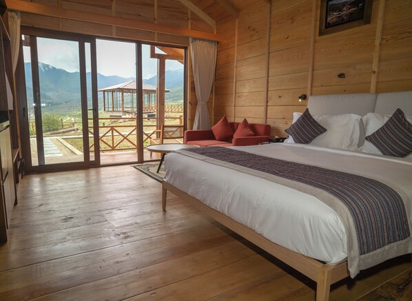 Deluxe Double or Twin Room, Balcony, Mountain View