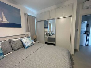 1 bedroom, iron/ironing board, travel cot, free WiFi