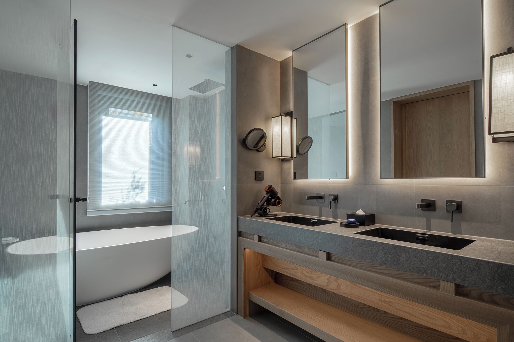 Superior Double Room, Garden View | Bathroom | Hair dryer, slippers, towels, soap