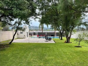 Property grounds - Leon House (Jardines de la Calera)