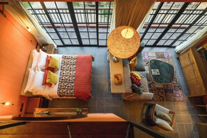 Kamar Double Keluarga, Beberapa Tempat Tidur, balkon, pemandangan kebun | Seprai premium, brankas, ruang kerja ramah laptop, dan Wi-Fi gratis