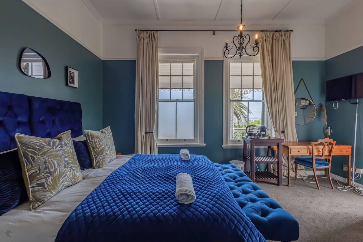 Pillowtop beds, travel crib, WiFi (free), individually decorated