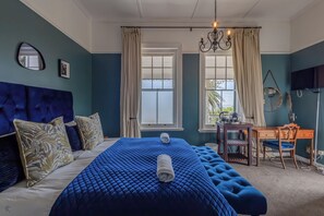 ピロートップベッド、客室ごとに異なる装飾、客室ごとに異なるインテリア、旅行用ベビーベッド