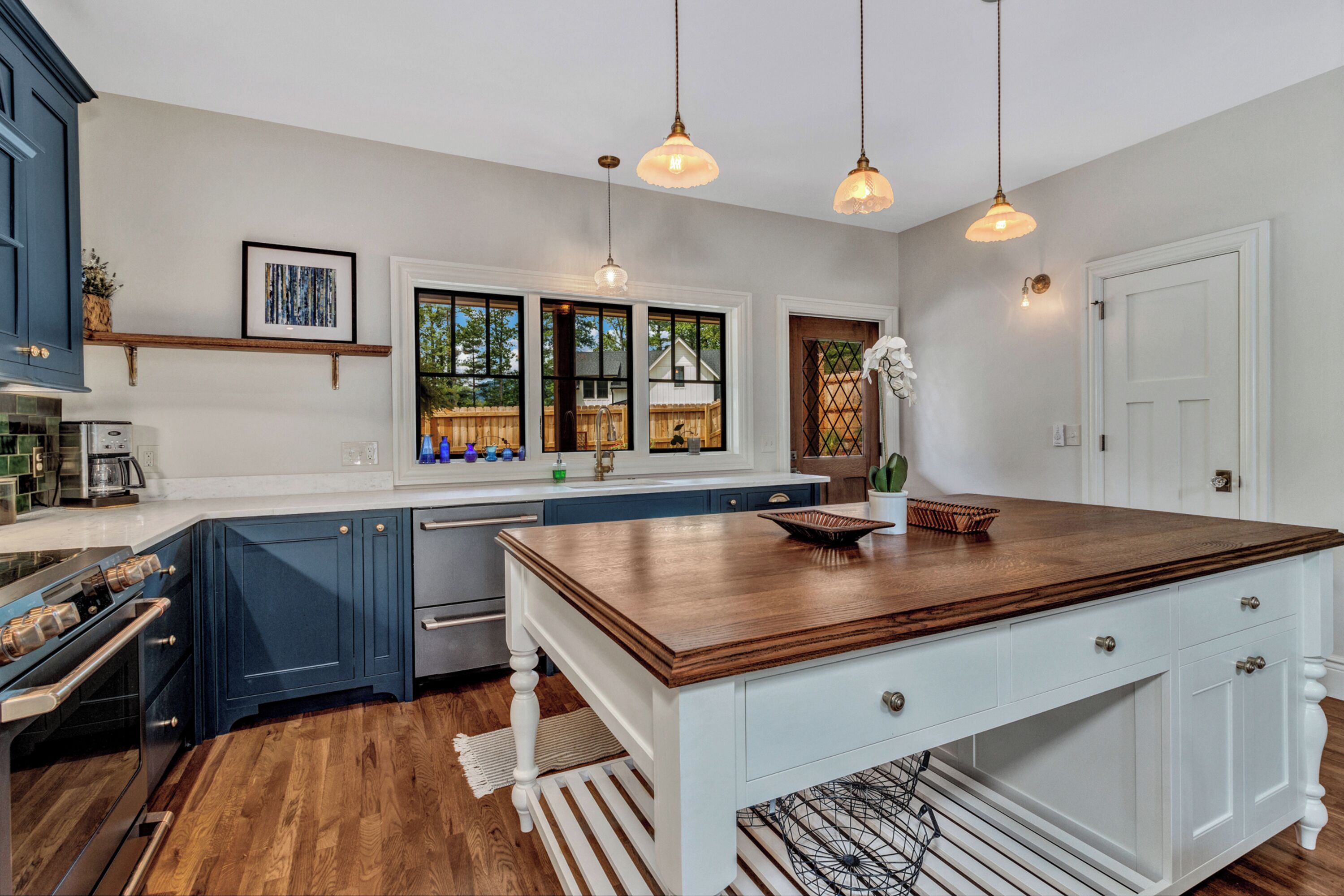 シグネチャー ハウス 2 ベッドルーム 禁煙 パティオ | 専用キッチン | 冷蔵庫、電子レンジ、オーブン、コンロ