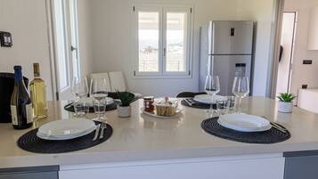 Apartment, Vineyard View | Private kitchen | Full-sized fridge, microwave, oven, stovetop