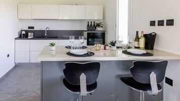 Apartment, Blick auf den Weinberg | Eigene Küche