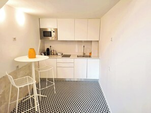 Superior Apartment | Private kitchen - CASA MORETTI (Bari)