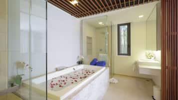 Apartment, 2 Bedrooms, Balcony, Sea View | Bathroom