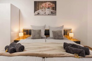 2 bedrooms, iron/ironing board, WiFi, bed sheets