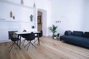 Lägenhet - 1 sovrum - balkong - utsikt mot staden | Matsal