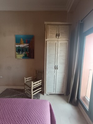 5 habitaciones y caja de seguridad en la habitación 