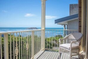 Property grounds - Seaside serenity luxury escape/ Pet friendly (Encounter Bay)