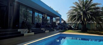 Dachis villa with pool in Batumi