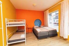 Chambre Quadruple | Wi-Fi gratuit, draps fournis