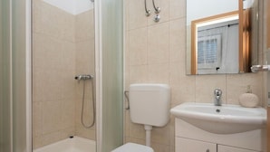 Apartment | Bathroom | Shower, towels, toilet paper - Adriatic Serenity Haven (Gradac)