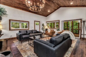 Bungalow Signature, 4 chambres, non-fumeur, bain à remous | Salle de séjour