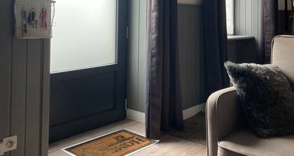 MAGNIFIQUE MAISON BRETONNE - VUE SUR MONT ST MICHEL - idéal réunion de famille.