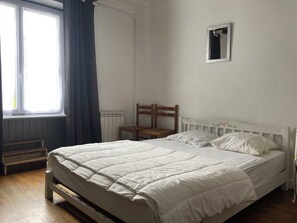 5 quartos, ferros/tábuas de passar roupa