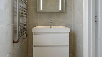 Hårtørrer, håndklæder