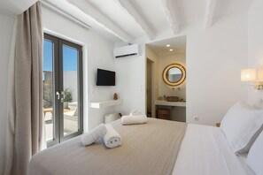 4 soverom, safe på rommet, skrivebord og strykejern/-brett