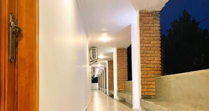 Soothing Homestay with AC in Polgahamulla