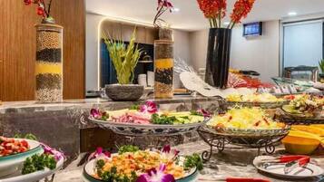 Sarapan ambil sendiri setiap hari (CNY 38 per orang)
