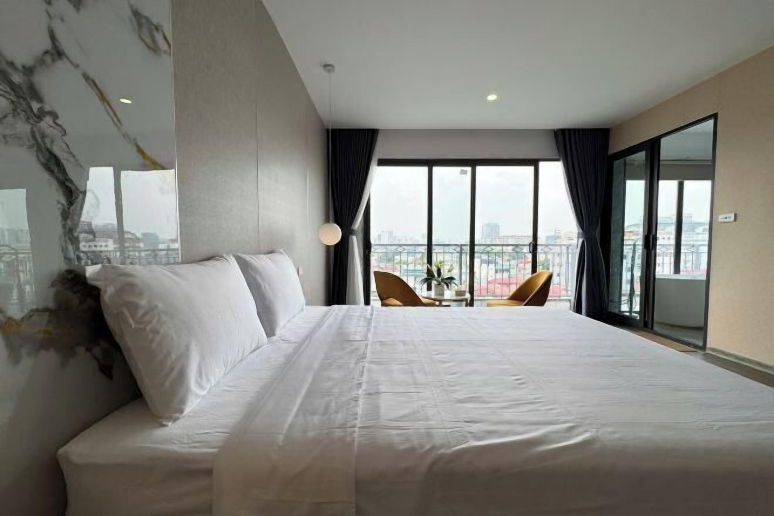 1 bedroom, Frette Italian sheets, premium bedding, in-room safe