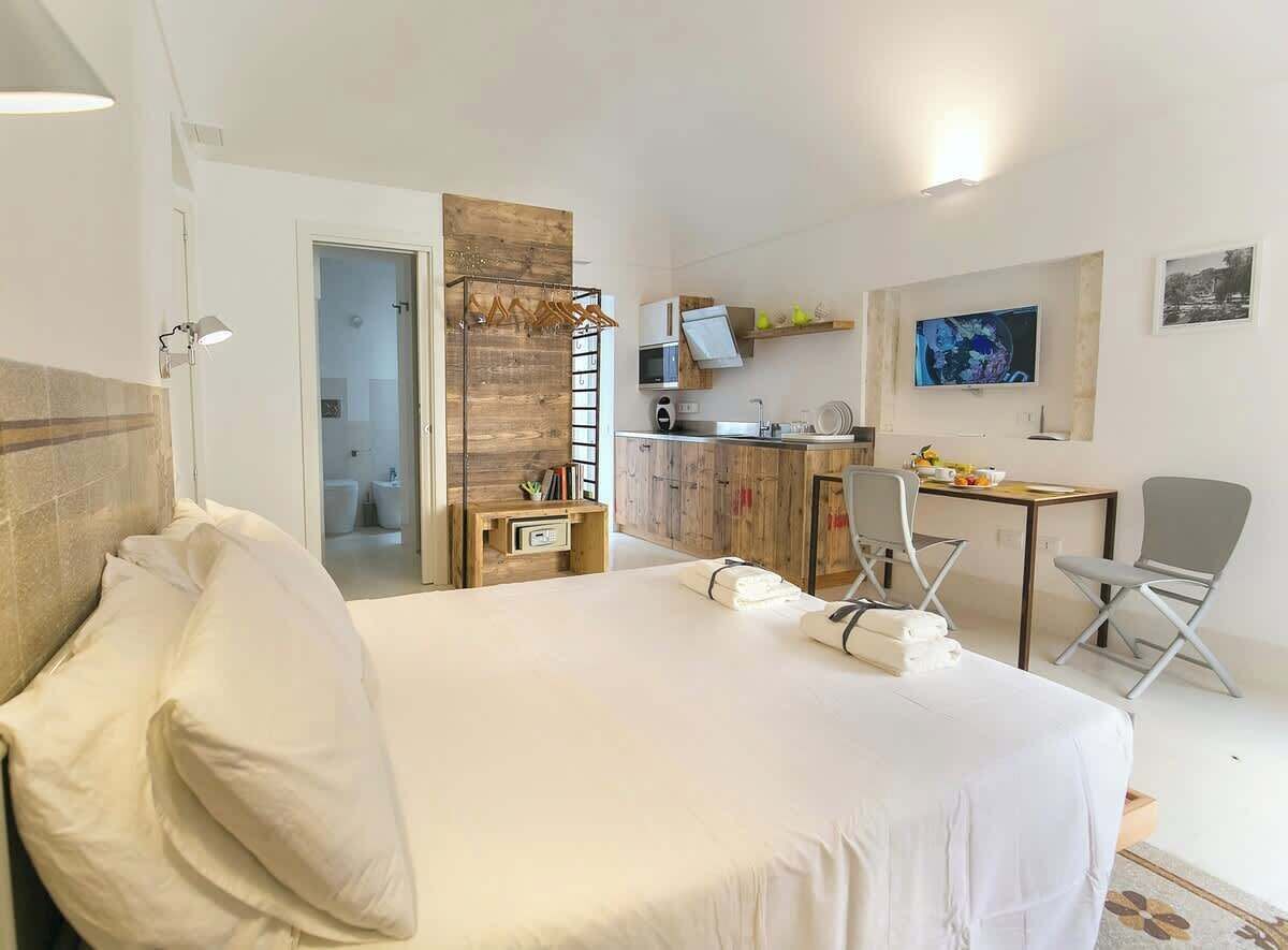 4 camere, ferro/asse da stiro, Wi-Fi gratuito, lenzuola