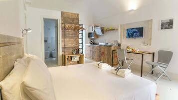 4 camere, ferro/asse da stiro, Wi-Fi gratuito, lenzuola