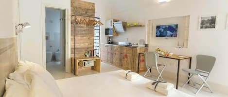 4 habitaciones, tabla de planchar con plancha y wifi gratis