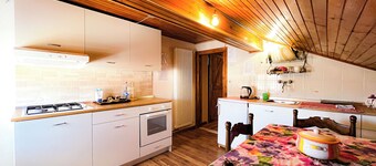 Leo's House