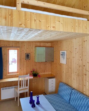 Apartment, eingeschränkter Meerblick | Innenbereich