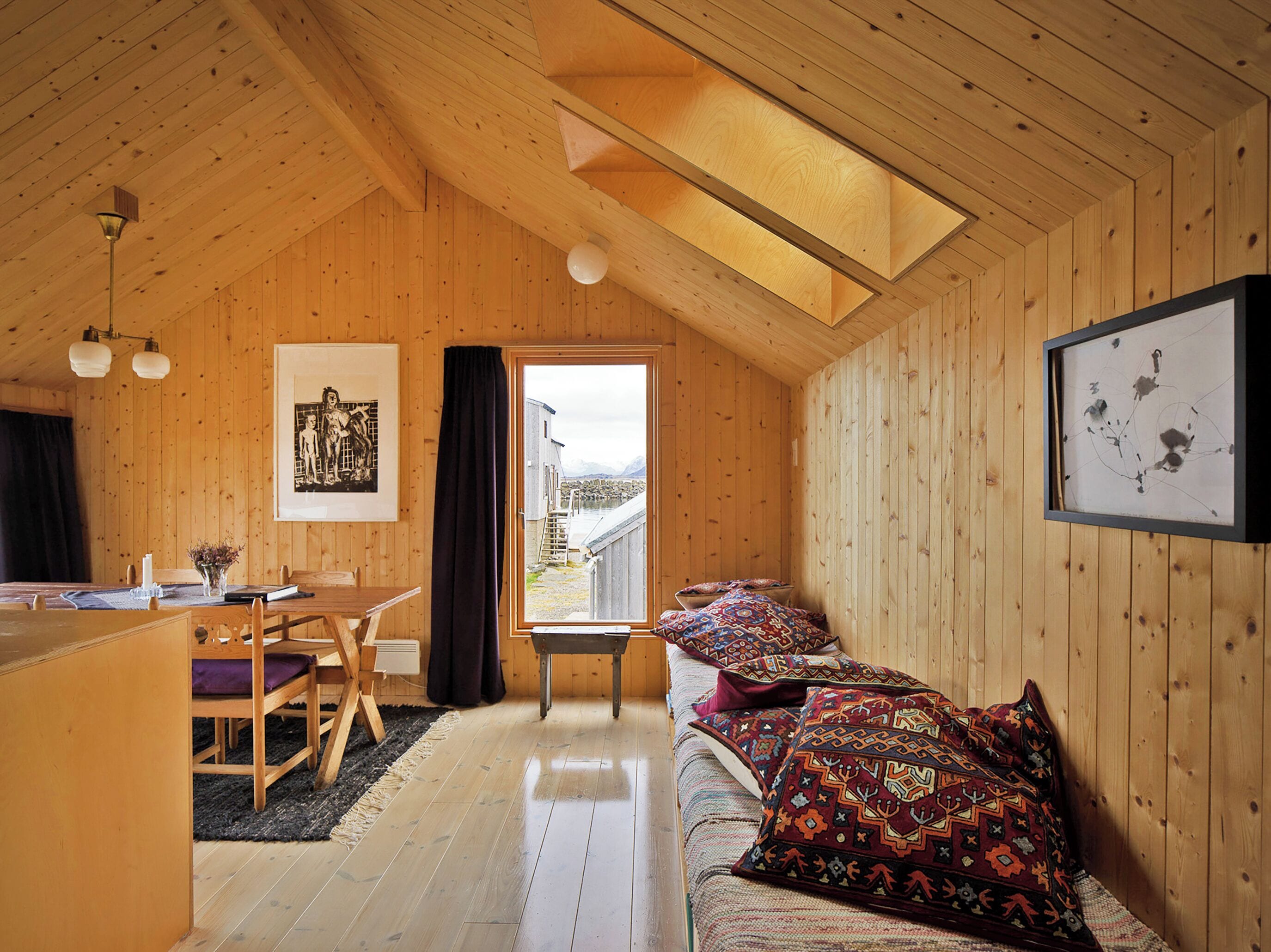 Villa Lofoten - The Fisherman's Cabin | Dining