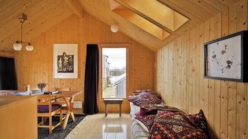 Villa Lofoten - The Fisherman's Cabin | Dining