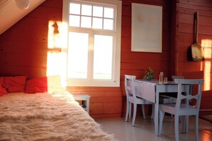 Vila, várias camas, vista parcial para o oceano | Opções para refeição