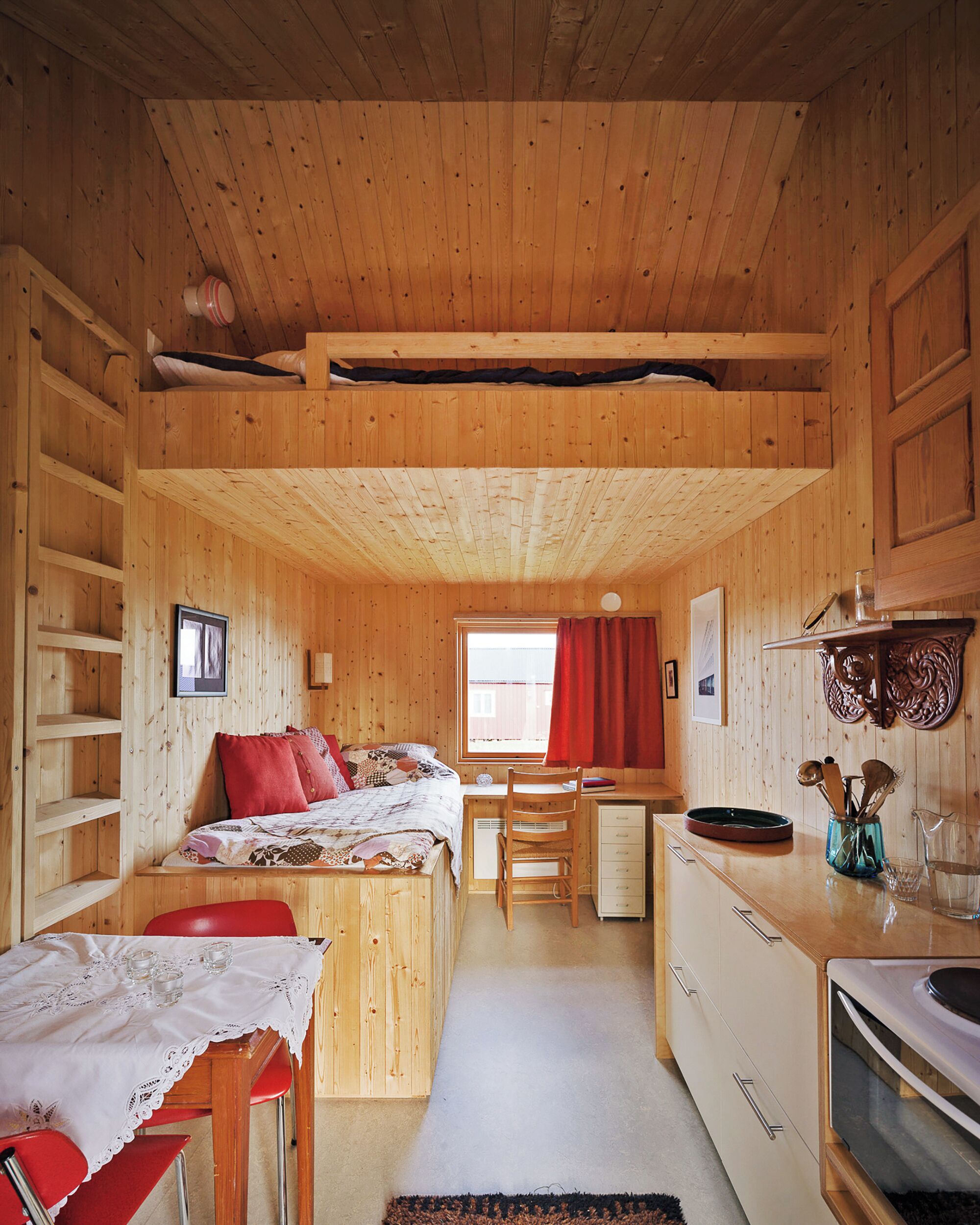 Estúdio, vista parcial para o oceano