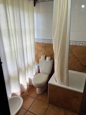 Bathroom - Your Peaceful Hideaway in the Heart of Asturias (El Mortorio)