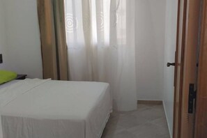 1 Schlafzimmer, Bügeleisen/Bügelbrett, Bettwäsche