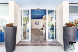 Entrada al alojamiento